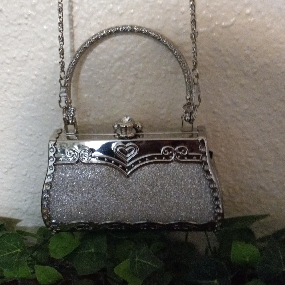 Manhattan Silver Sparkle handbag 24" chain - Picture 5 of 6